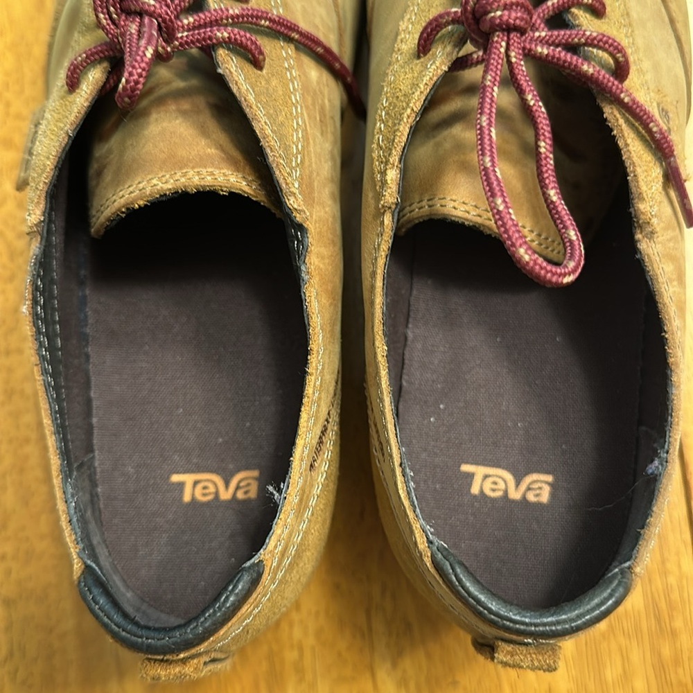 Teva de la vina waterproof oxford shoes 8.5 excellent condition. - Picture 4 of 5